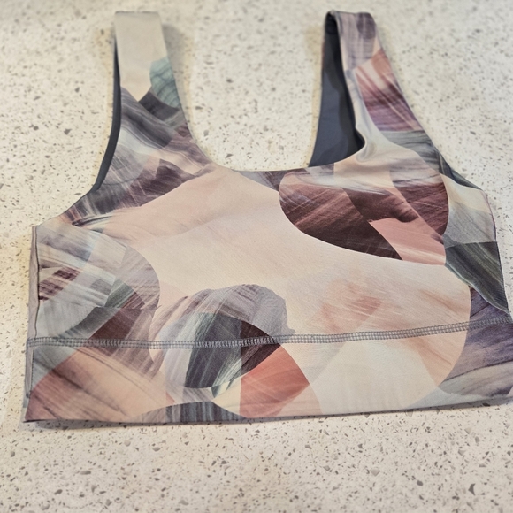 Fabletics Gray Seamless Reversible Bra with Stretchy Comfort - Picture 4 of 4